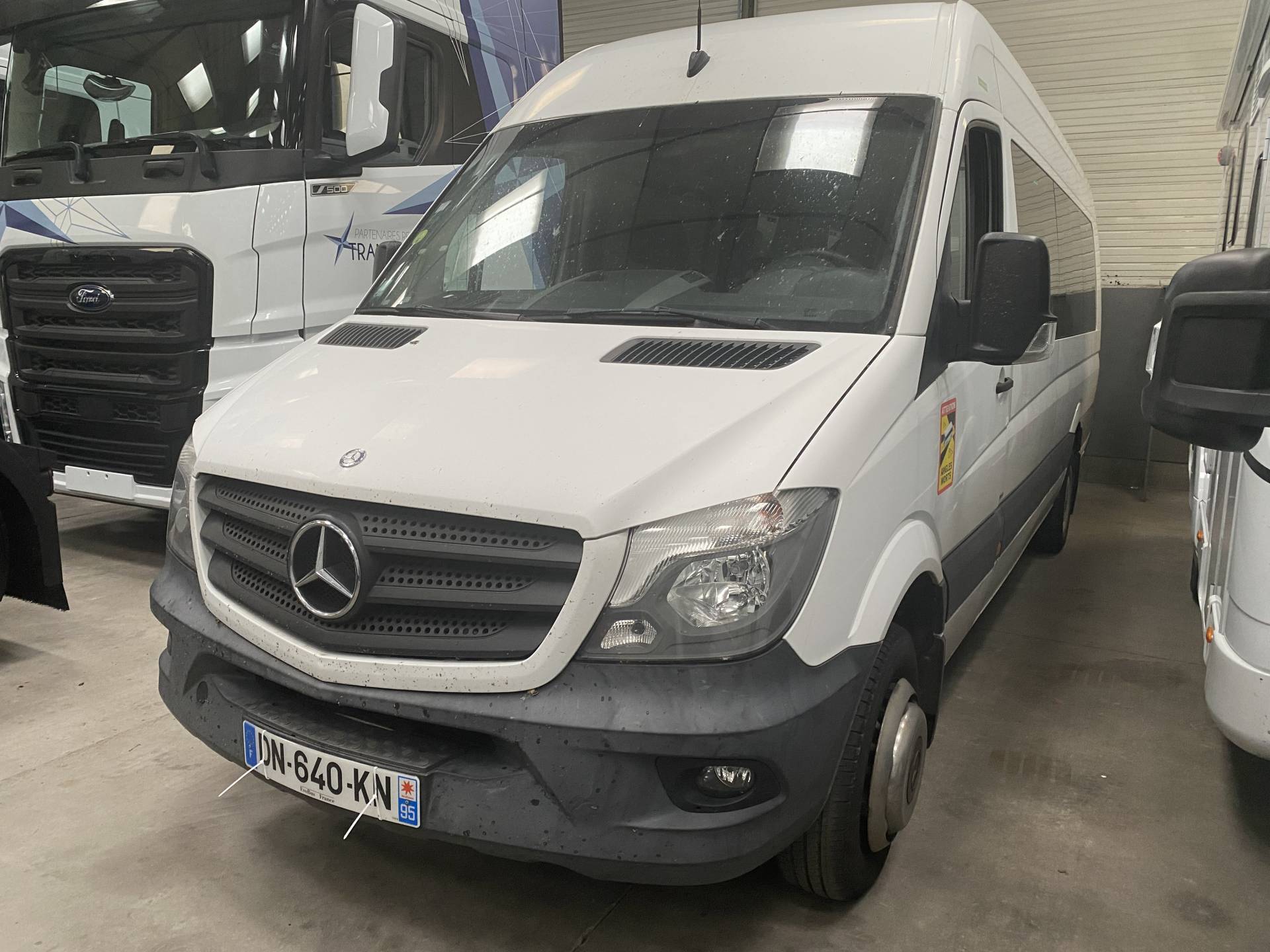 MERCEDES BENZ SPRINTER;