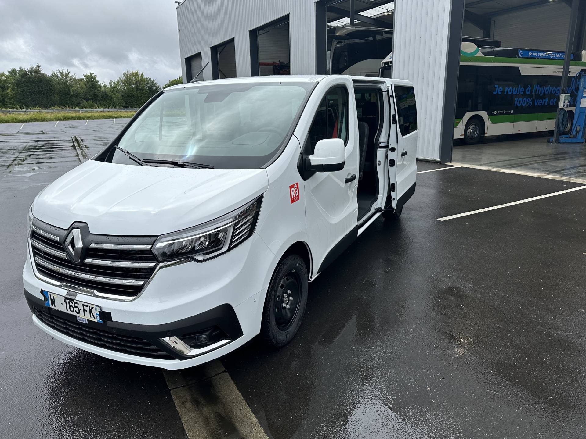 RENAULT TRAFIC;